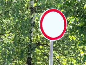На улице Строительной в городе Заволжье установят дорожный знак "Движение запрещено"